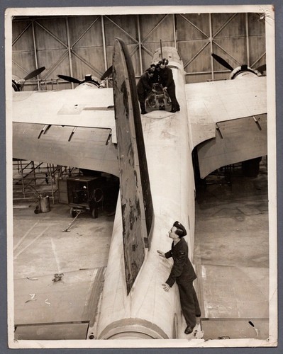 Short stirling bomber - stirling,