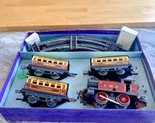 ZB187:  Hornby O Gauge Clockwork M3 Passenger Train Set