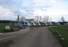 Photo 6x4 Cambridge Caravan