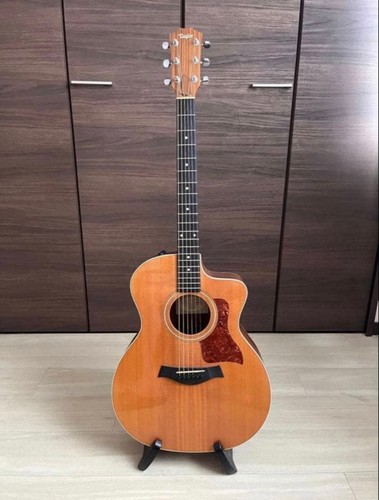 Taylor 214ce