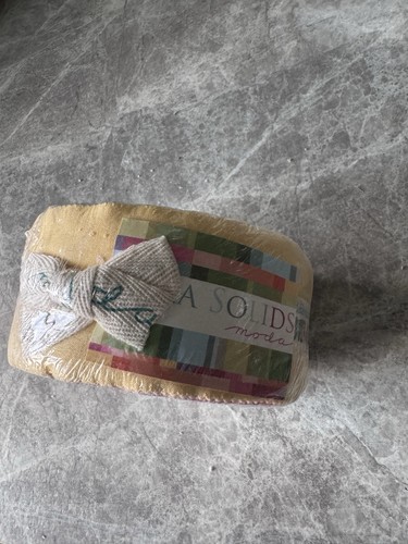 Moda jelly roll sold - a,