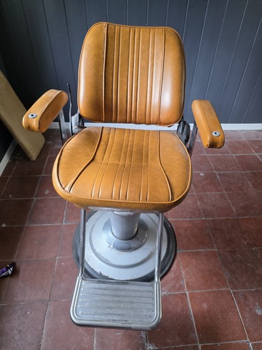 Belmont barbers chair - belmont,