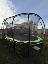 Trampoline Oval With Safety
