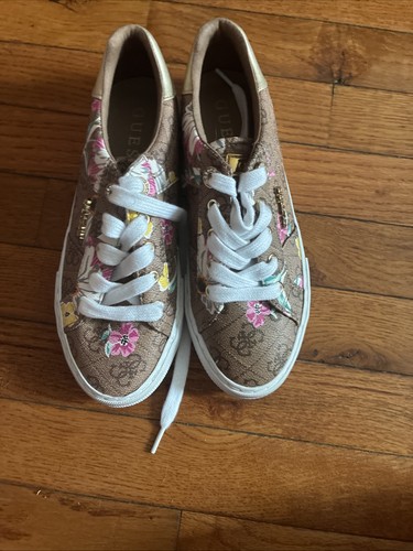 New without box guess women - new,