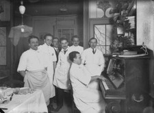 Portroyal Maternity Interns In The Staff Waiting Room Paris 1926 OLD PHOTO