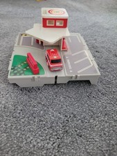 MICRO MACHINES TRAVEL CITY HOSPURAL PLAYSET WITH AMBULANCE