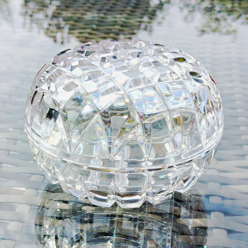 Clear cut crystal round - cut,