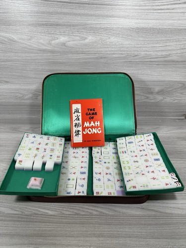 Vintage mahjong board game set - board,