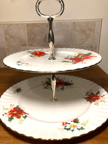 Vtg royal albert ponsietta - royal,