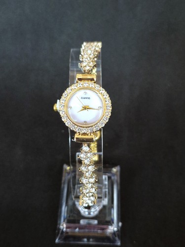 Gold plated rhinestone quartz - gold,