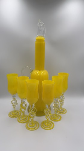 Gorgeous vintage yellow art - gorgeous,