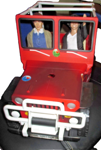One direction 4x4 jeep - one,