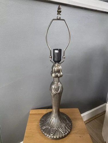 Large tiffany style table - style,