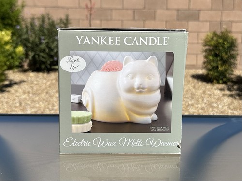 Yankee candle white kitty cat - candle,