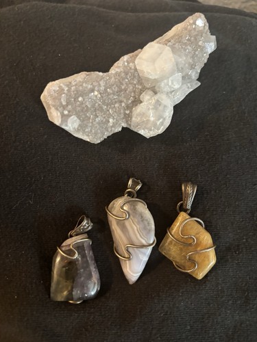 Crystal lot apophyllite - lot.,