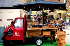 Piaggio Ape event bar with cooler, taps and trailer.
