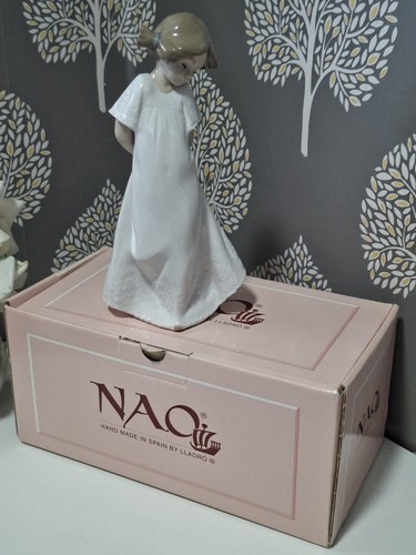 Nao lladro figurine 1109 - lladro,
