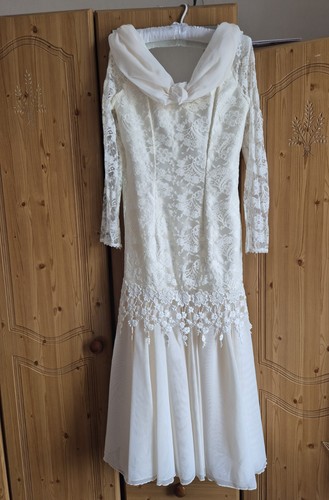 Cream vintage style lace - cream,