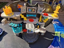 Imaginext Batman Bat Cave Command Centre DC Comics Bat Man & Joker Play set