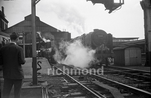 Preston station britannia - preston,