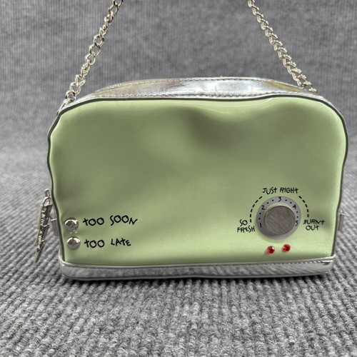 Betsey johnson retro toaster - betsey,