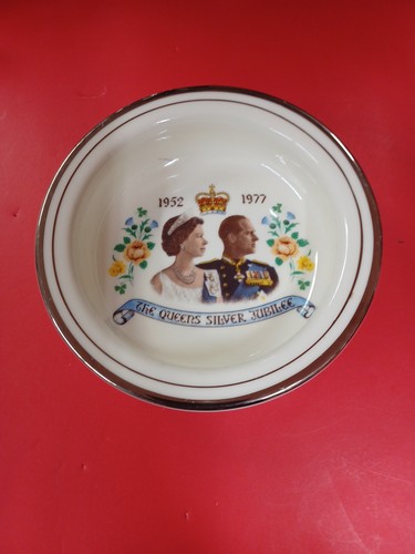 The queen silver jubilee - the,