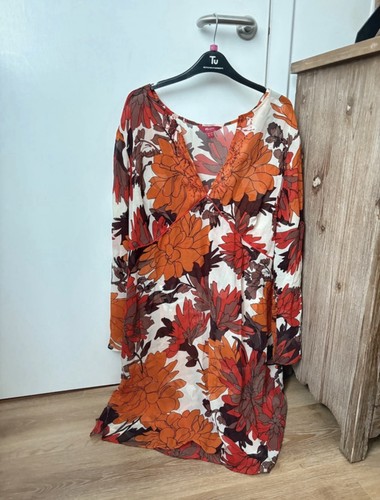 Monsoon autumnal colour floral - autumnal,