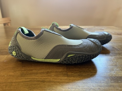 Nwot teva proton women s - nwot, 4