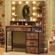 Makeup Vanity with Lights in 3