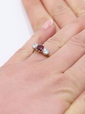 18ct Yellow Gold Stunning