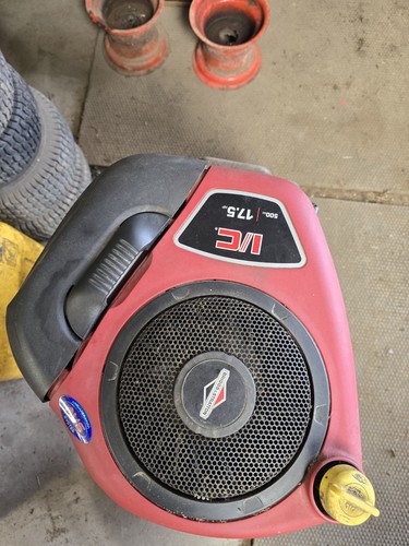 Ride lawn mower 5 - on,