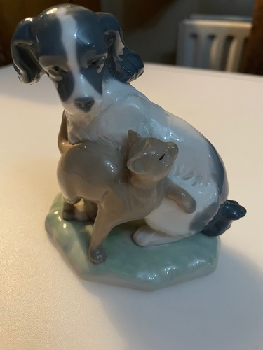Nao lladro porcelain - by,