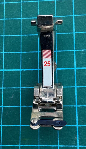 Bernina foot 25v groove - 5,
