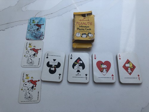 Peanuts snoopy miniature - peanuts,