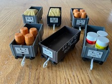 TOMY trackmaster thomas 2002  SCRUFFY+ 5 x troublesome trucks + assorted cargo