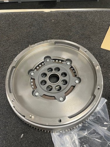 Dual mass flywheel - dual, evoque
