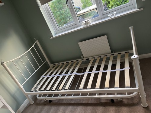 Single bed with trundle - bed,