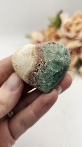 Smithsonite heart palm - heart,