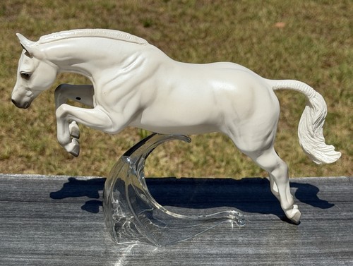Breyer newsworthy jumping - breyer,