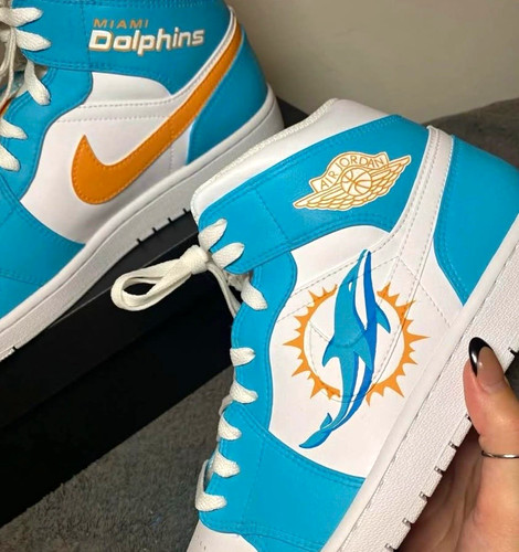 Custom painted air - painted,