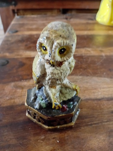Vintage cast iron - barn, owl