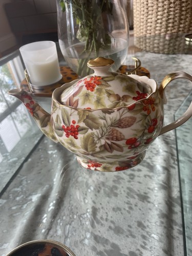 Vintage pepper tree tea pot - vintage,