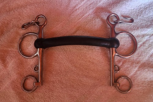 Hard rubber pelham - hard,