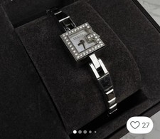 Ladies gucci watch - gucci,