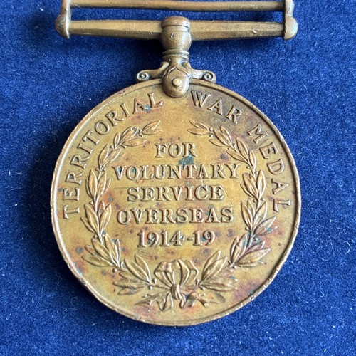 Territorial force war medal - ,