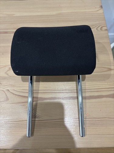 Rear centre headrest for - rear,