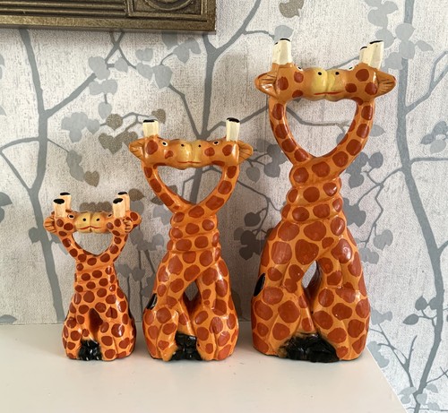 Kissing giraffe wooden statue - giraffe,