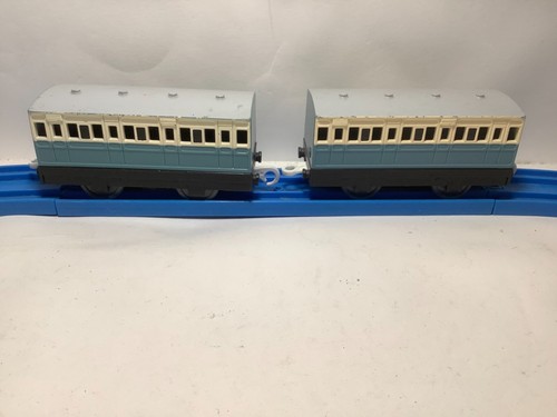 Skarloey coaches tomy tomica - skarloey, coaches:tomy