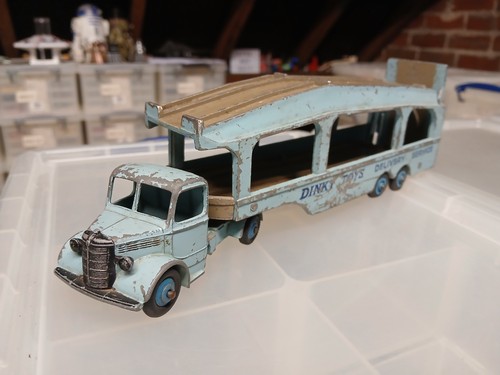 Dinky toys bedford pullmore - dinky,