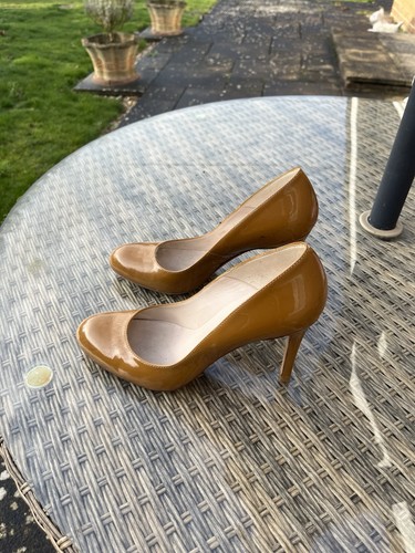 Bennett ladies court - l.k.,